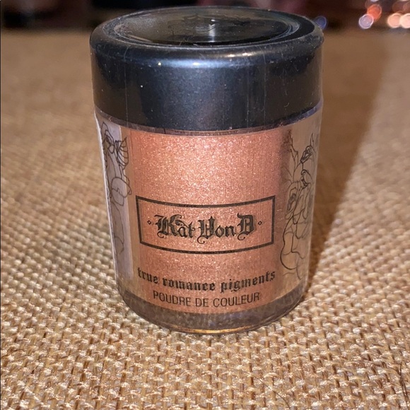 Kat Von D True Romance Pigments in Meditation
